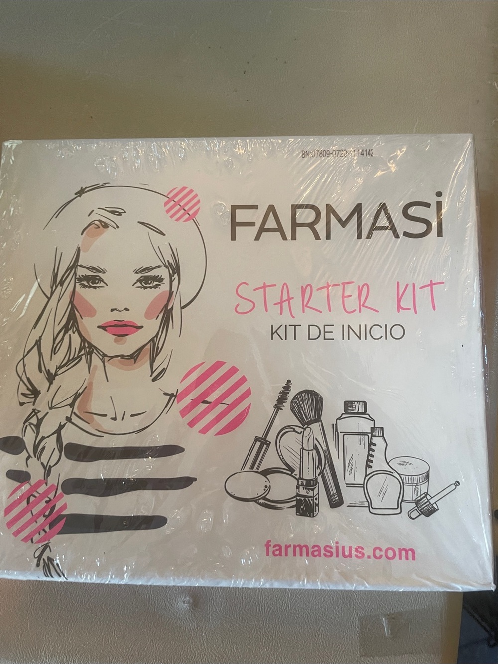 Farmasi Pink Starter Kit Makeup Set
